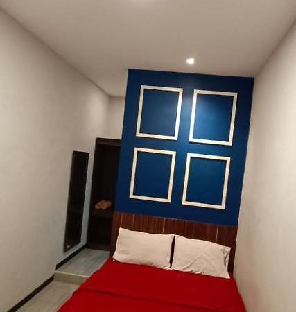 Bromo Family Guest House Kepanjen Esterno foto